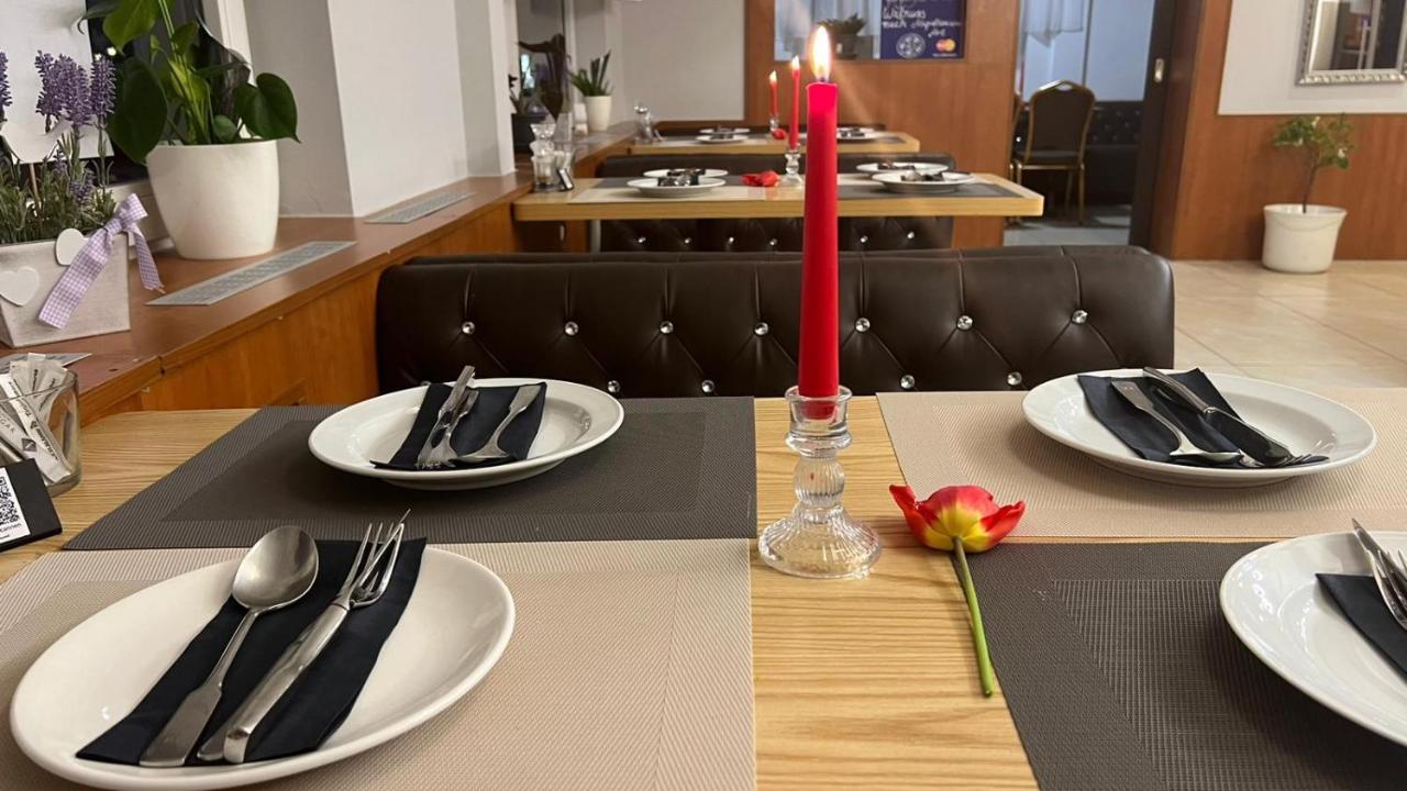 Parkhotel Goldlinde Bodenwerder Kültér fotó