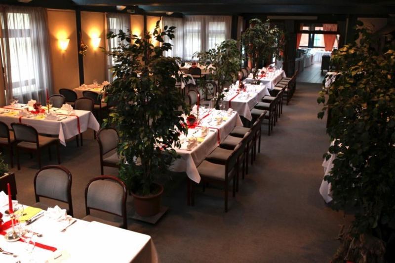 Parkhotel Goldlinde Bodenwerder Kültér fotó