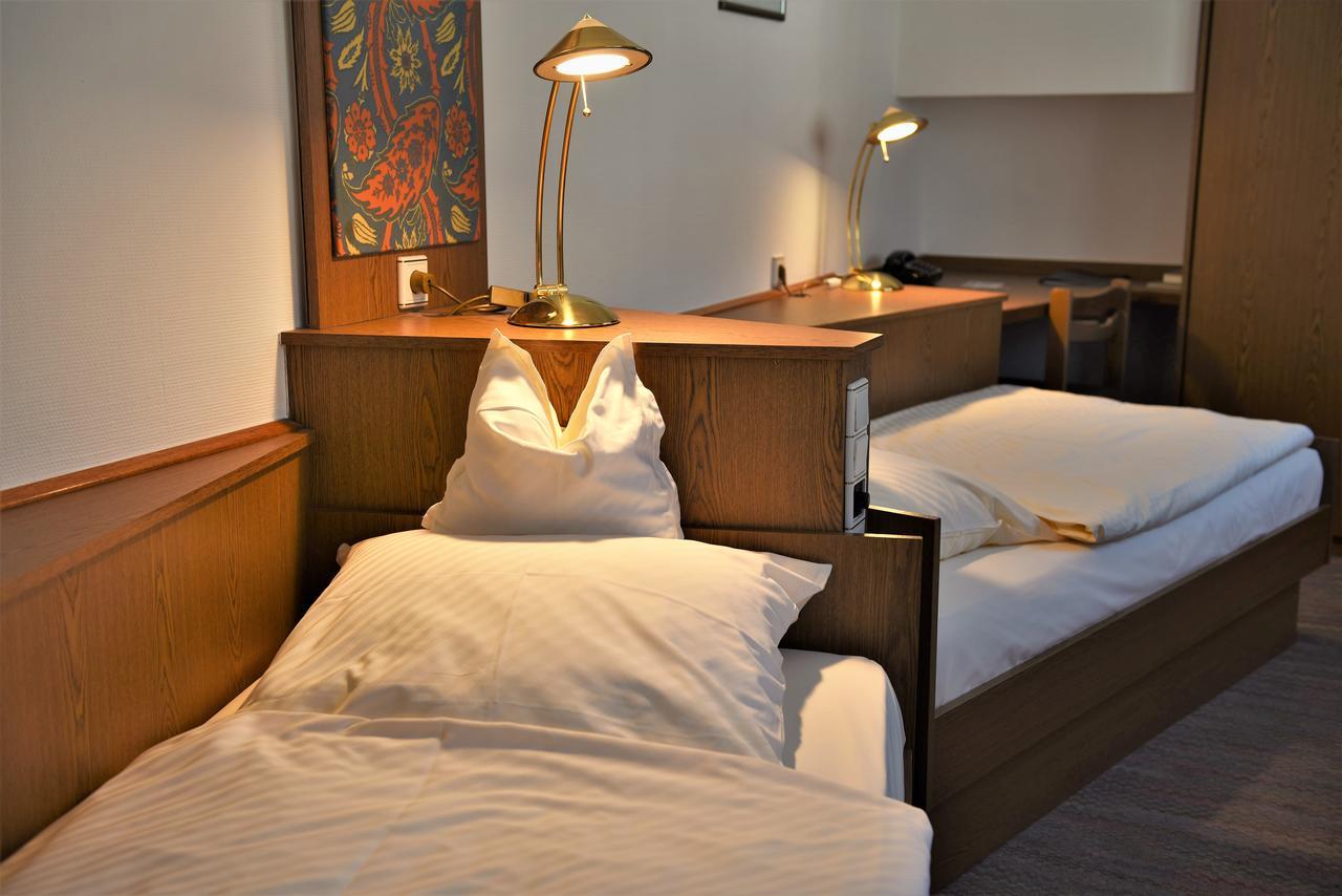 Parkhotel Goldlinde Bodenwerder Kültér fotó