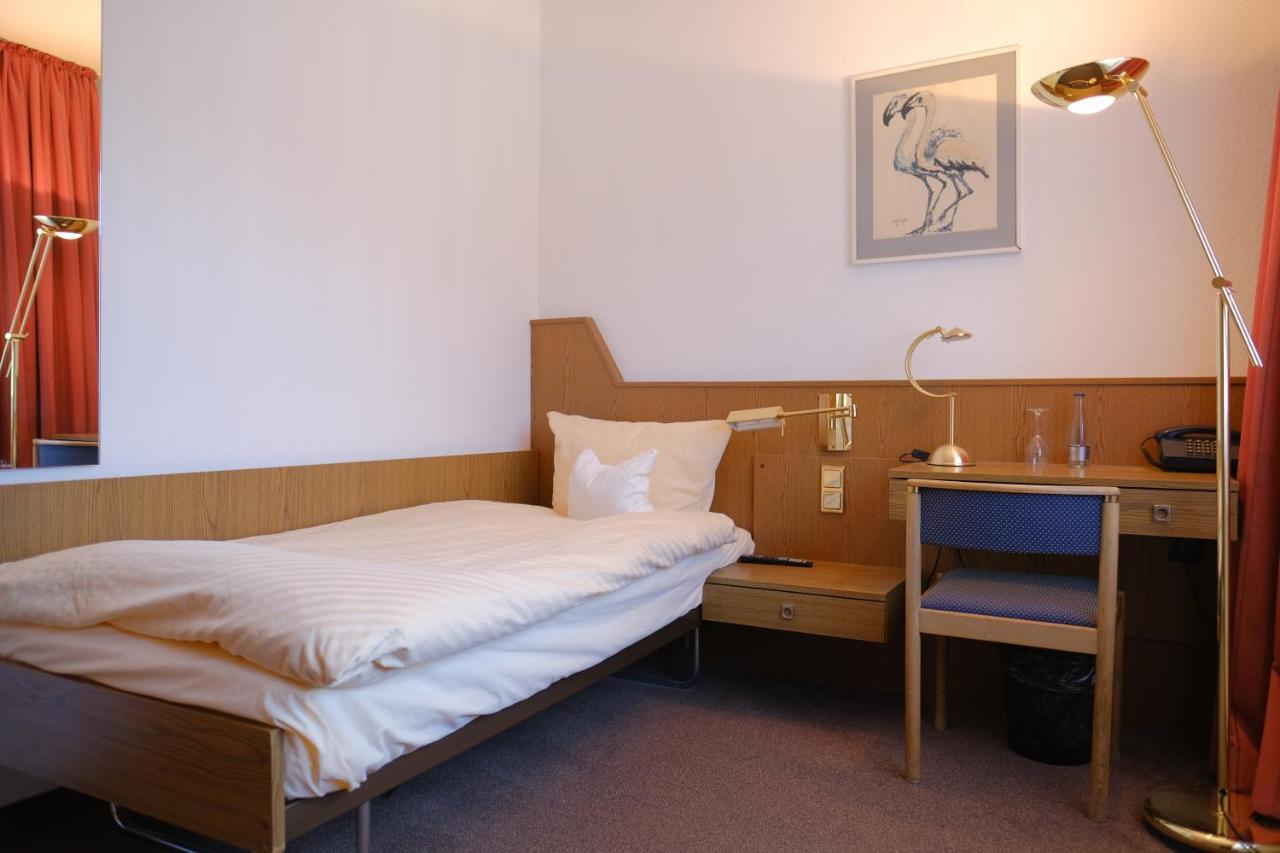 Parkhotel Goldlinde Bodenwerder Kültér fotó